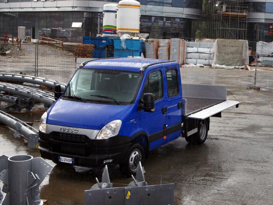  Iveco Daily Crew Cab 2011 года  (фото 8 из 10)